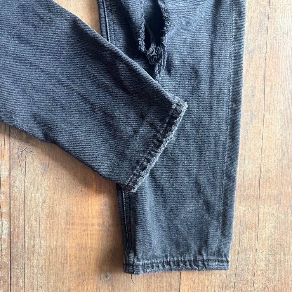 American Eagle Mom Jean Black Ripped Distressed Comfort Stretch Waistband Sz 00 - Picture 4 of 8